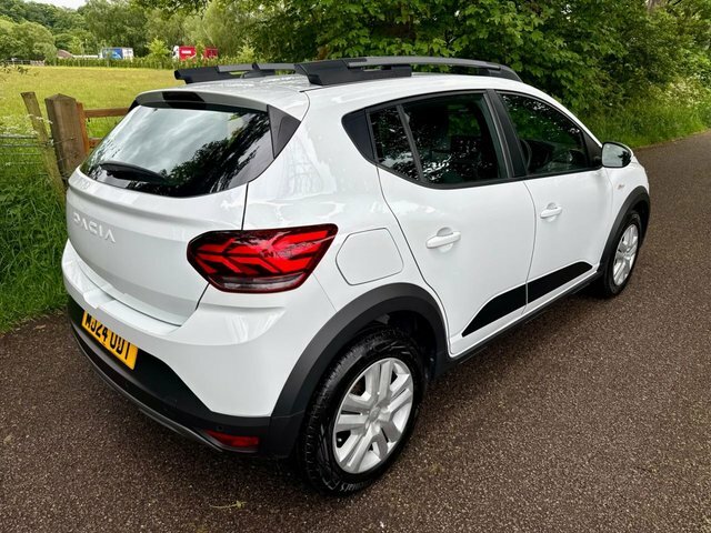 Dacia Sandero Stepway 1.0 Tce Expression Hatchback Eur MJ24ODT White #3