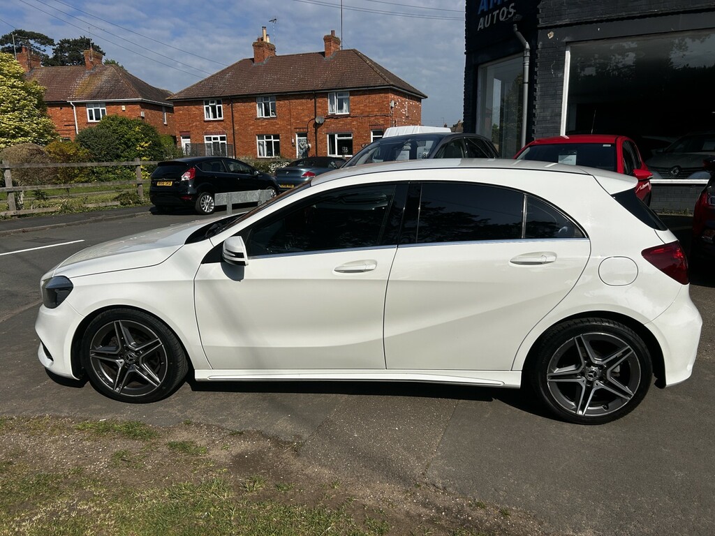 Mercedes-Benz A Class Hatchback 1.5 A180d Amg Line 2016 White #2