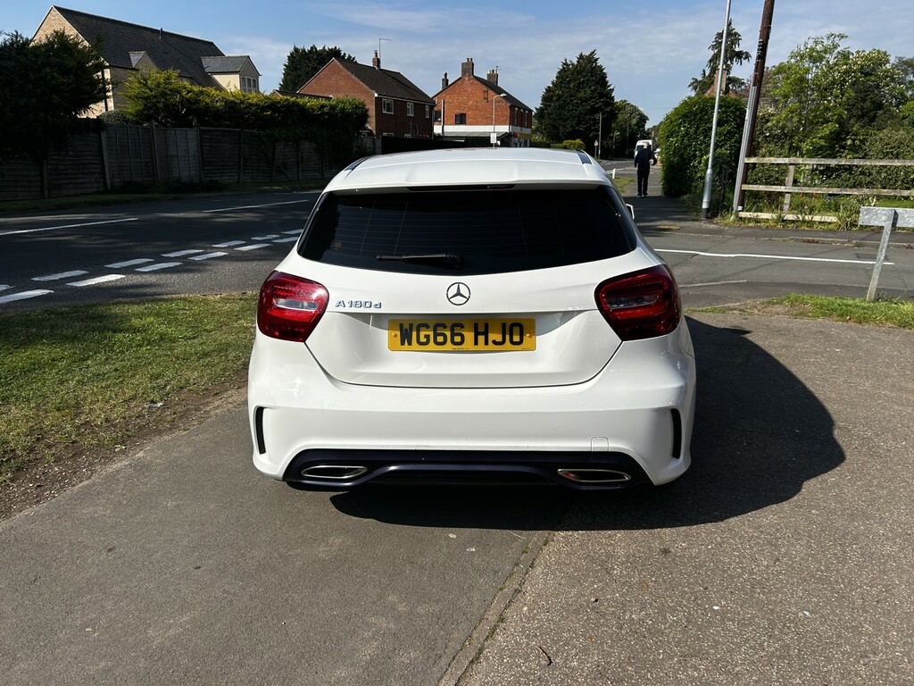Mercedes-Benz A Class Hatchback 1.5 A180d Amg Line 2016 White #4