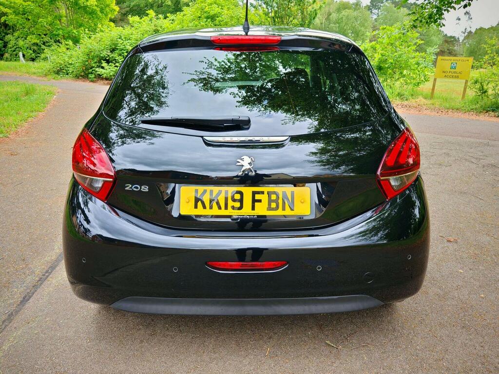 Peugeot 208 Hatchback 1.2 Puretech Tech Edition Euro 6 Ss 5 KK19FBN Black #5