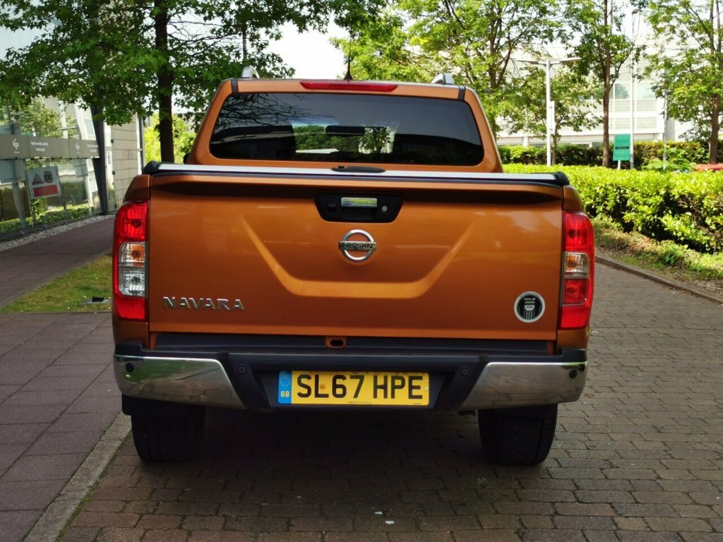 Nissan Navara 2.3L Tekna Yellow #5
