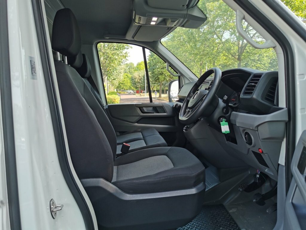 Volkswagen Crafter 2L Startline DU22ENT White #3