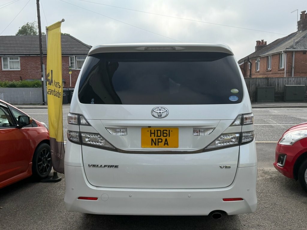 Toyota Vellfire Mpv White #5