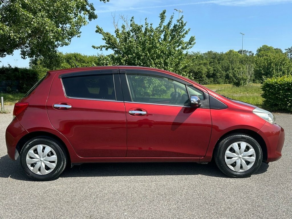 Toyota Vitz Hatchback Red #6