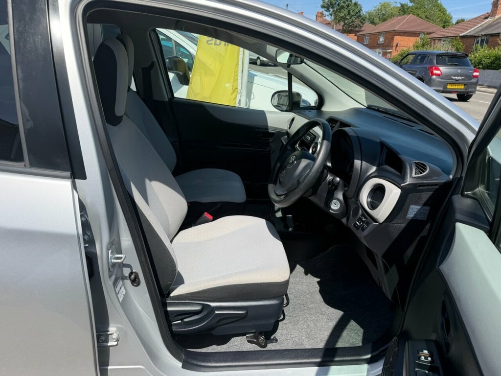 Toyota Yaris Hatchback HD61NPK Silver #6