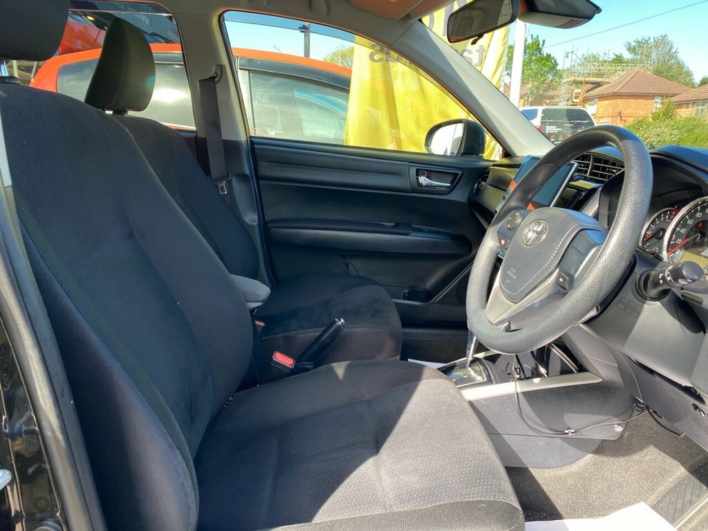 Toyota Corolla Estate HJ16KUK Black #6