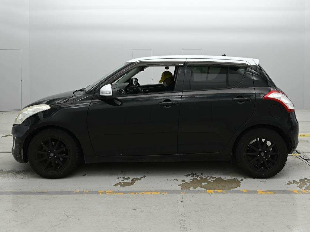 Suzuki Swift Hatchback SWIF007 Black #5