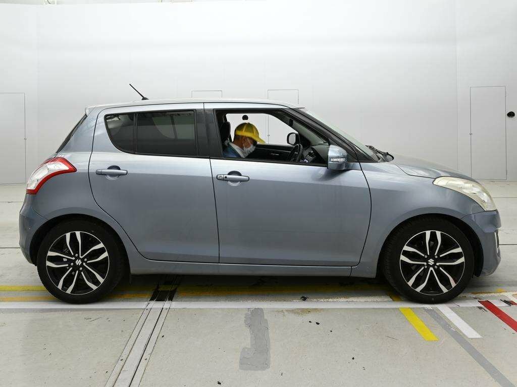 Suzuki Swift Hatchback SWIF008 Blue #4