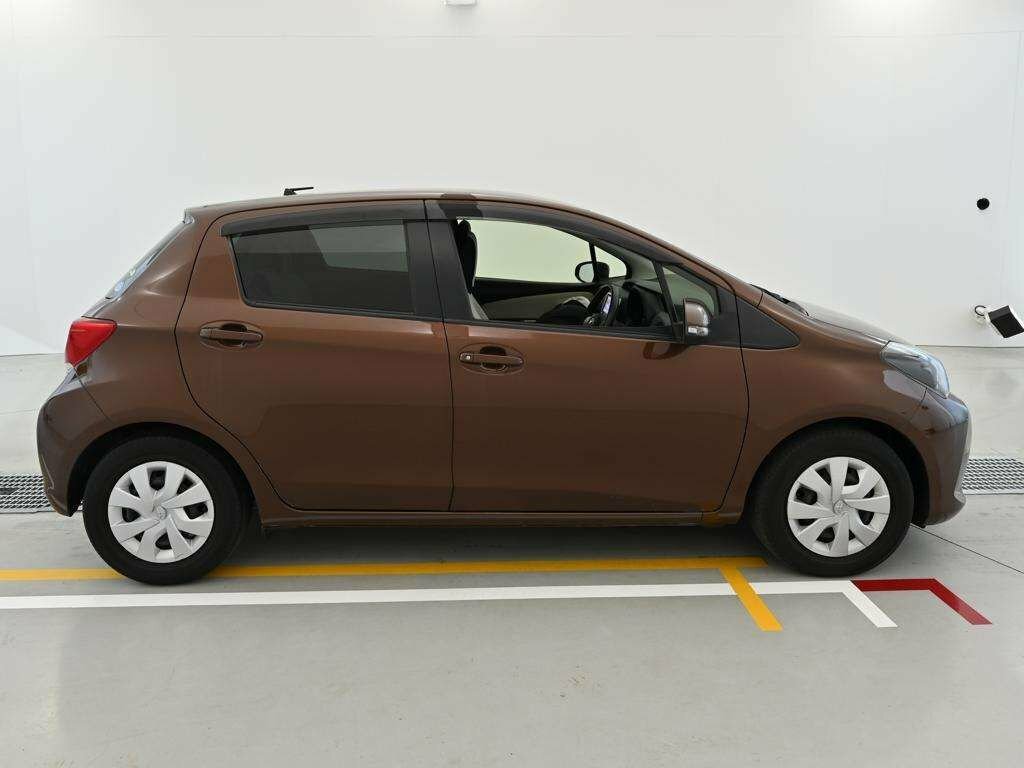 Toyota Vitz Hatchback  #4