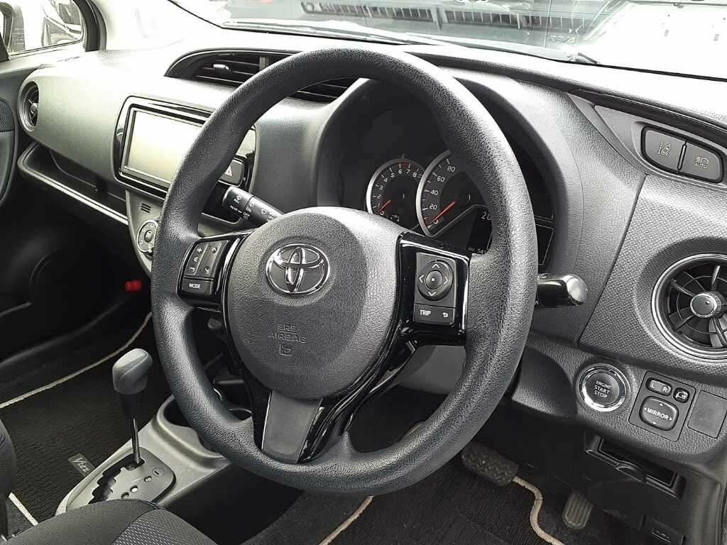Toyota Vitz Hatchback 201616 Purple #9