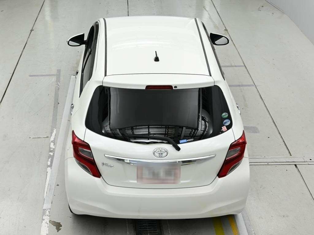 Toyota Vitz Hatchback 201616 Purple #8