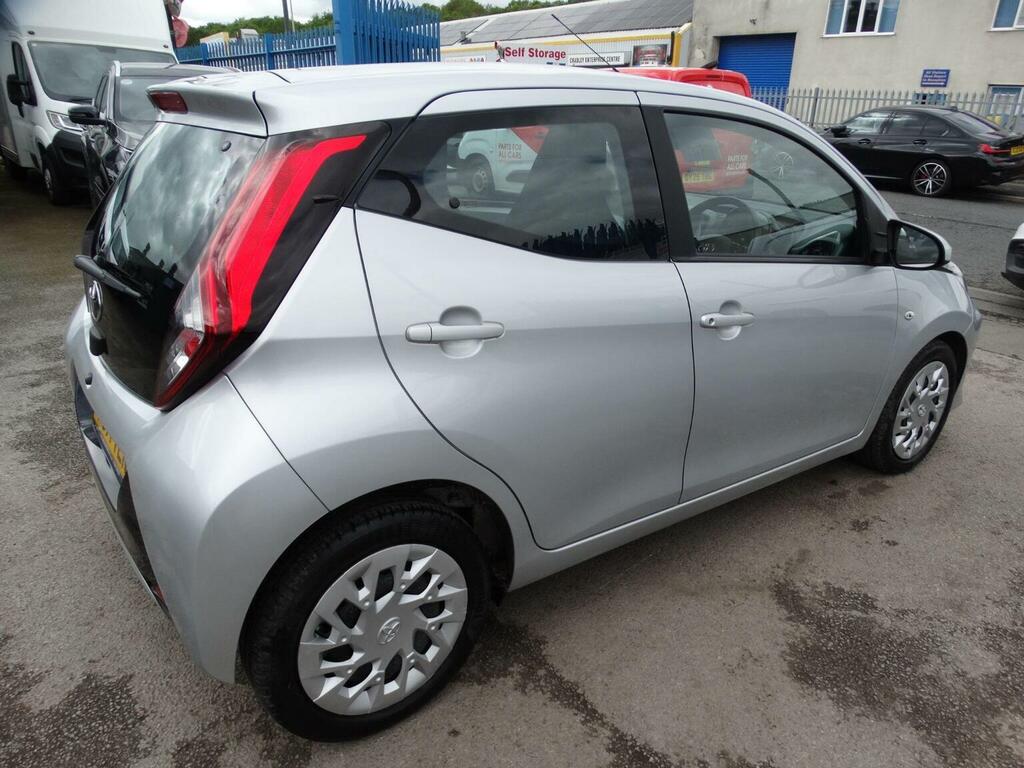 Toyota Aygo 1.0 Vvt-i X-play Euro 6 Ss 2022 FG71YLN Silver #6