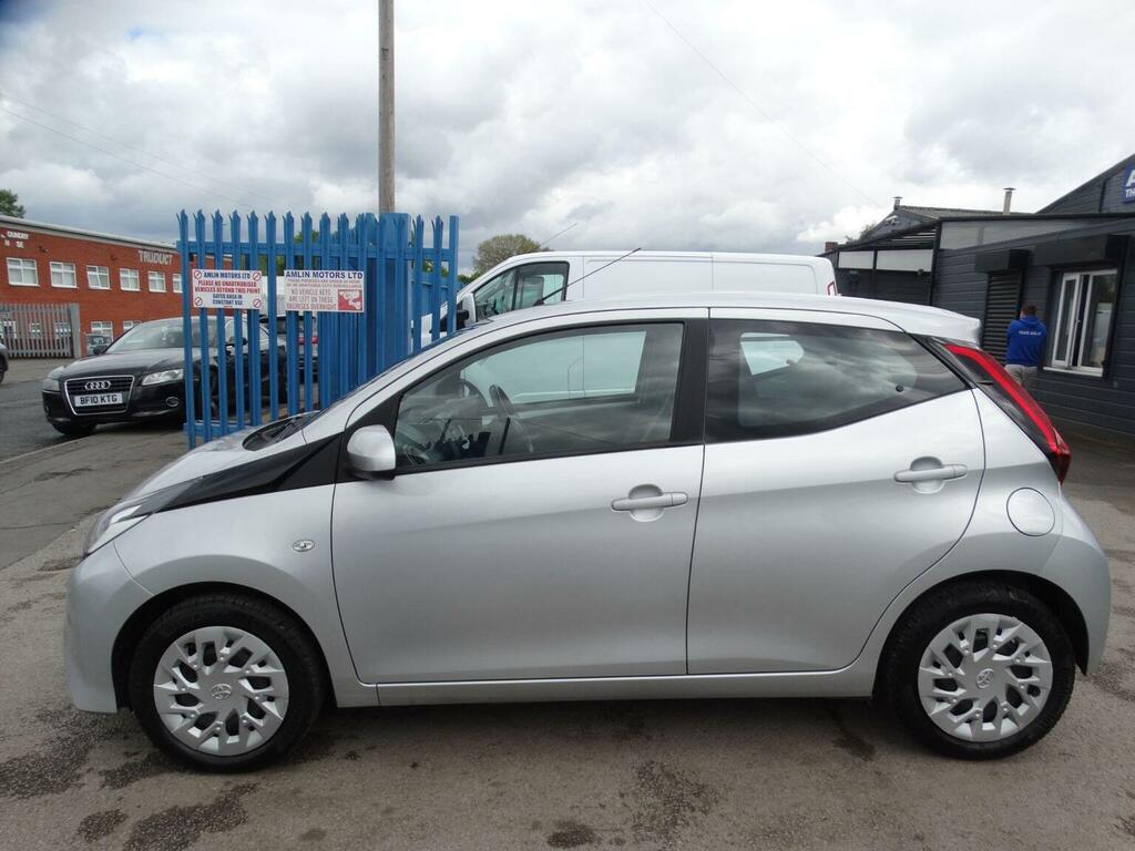 Toyota Aygo 1.0 Vvt-i X-play Euro 6 Ss 2022 FG71YLN Silver #5