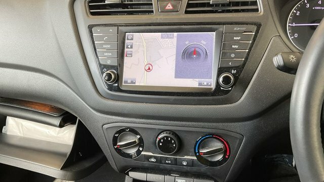 Hyundai I20 Go Se Hatchback YP18WCR Blue #4