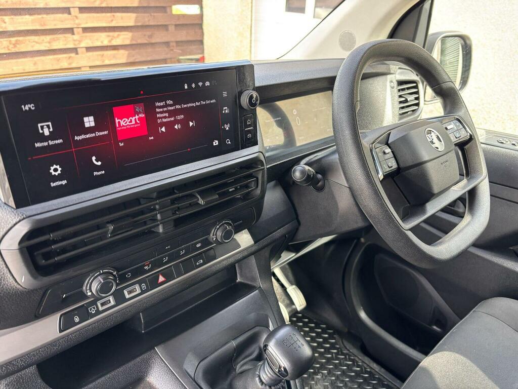 Vauxhall Vivaro Panel Van 2.0 Turbo D Prime Xl Panel Van Lwb Euro DS24LCC White #3