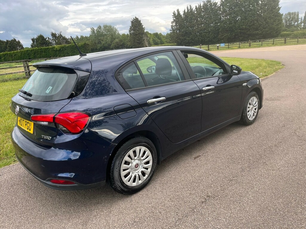 Fiat Tipo 1.4 Easy Hatchback WO17PGU Blue #4