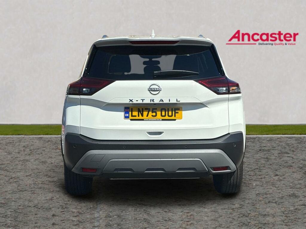 Nissan X-Trail 1.5 Mhev 163 N-connecta Xtronic White #4