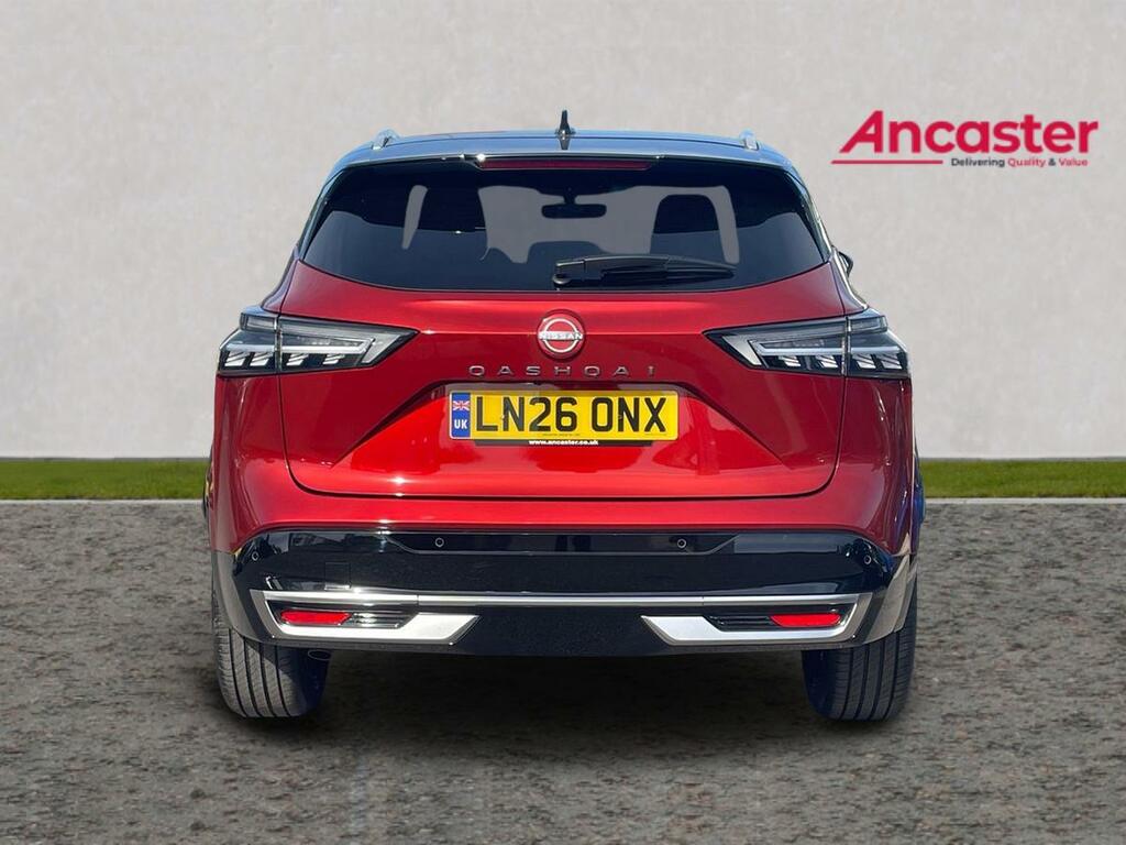 Nissan Qashqai 1.3 Dig-t Mh 158 Tekna Xtronic LN26ONX Red #4