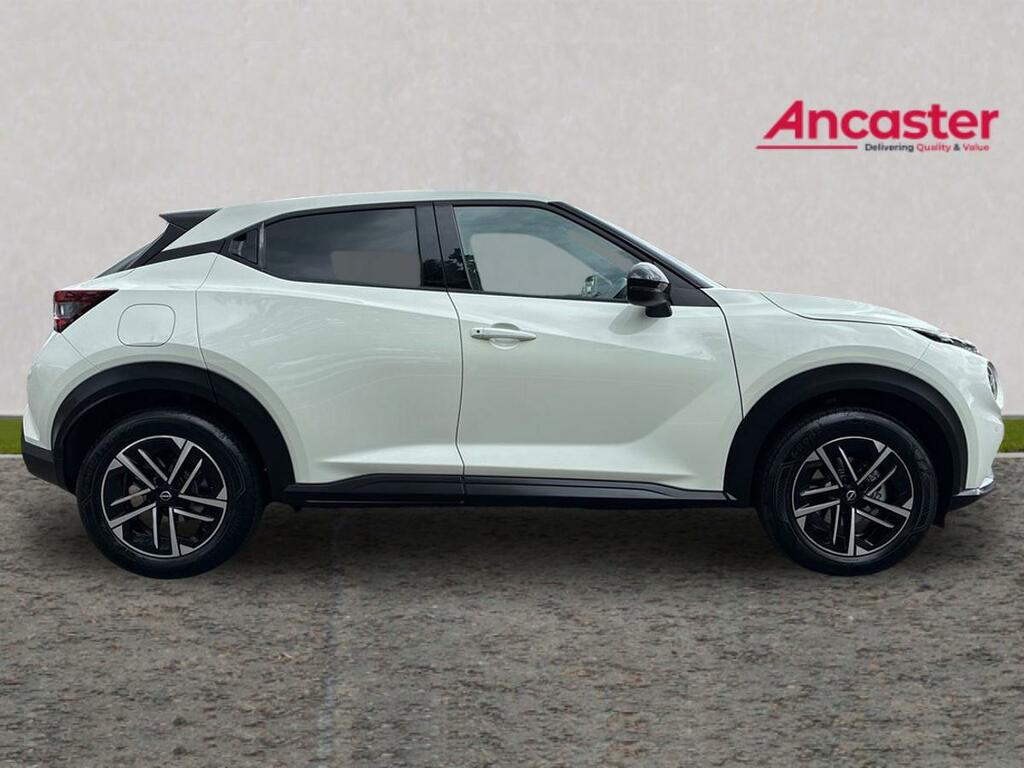 Nissan Juke 1.6 Hybrid N-connecta LC25VEK White #2