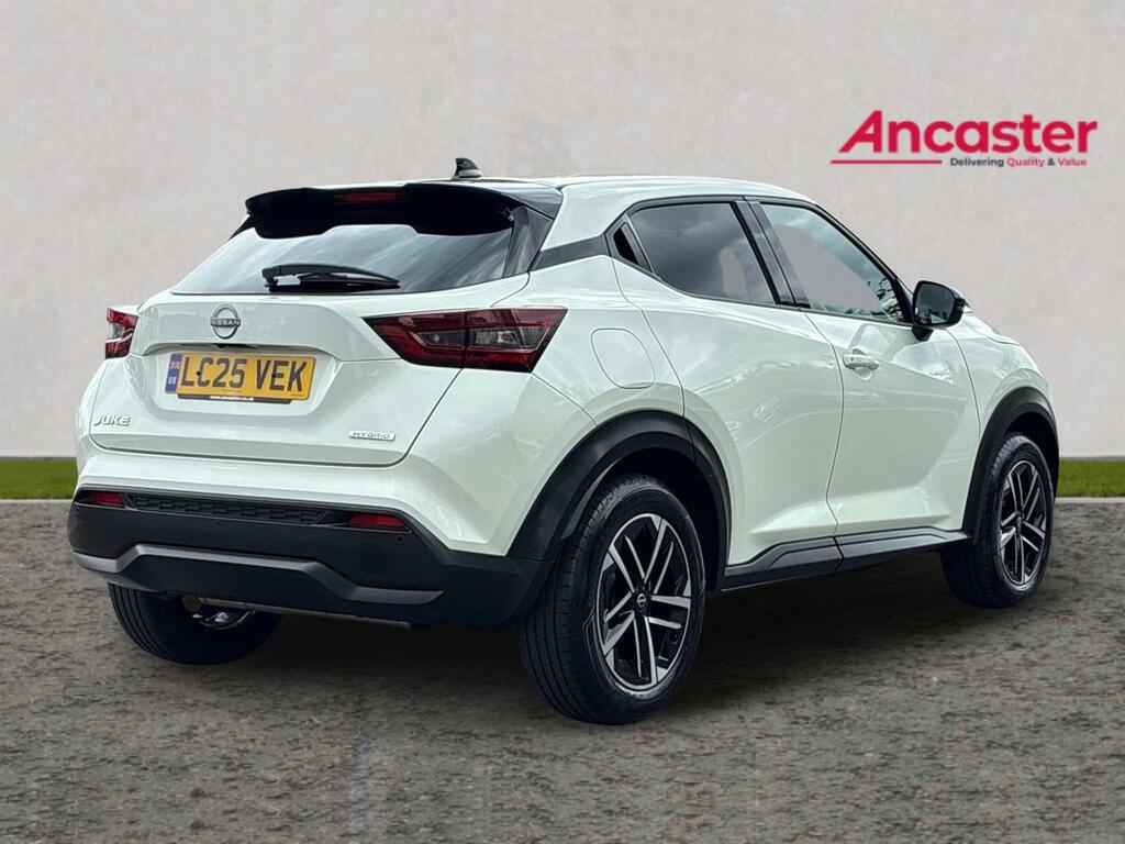 Nissan Juke 1.6 Hybrid N-connecta LC25VEK White #3