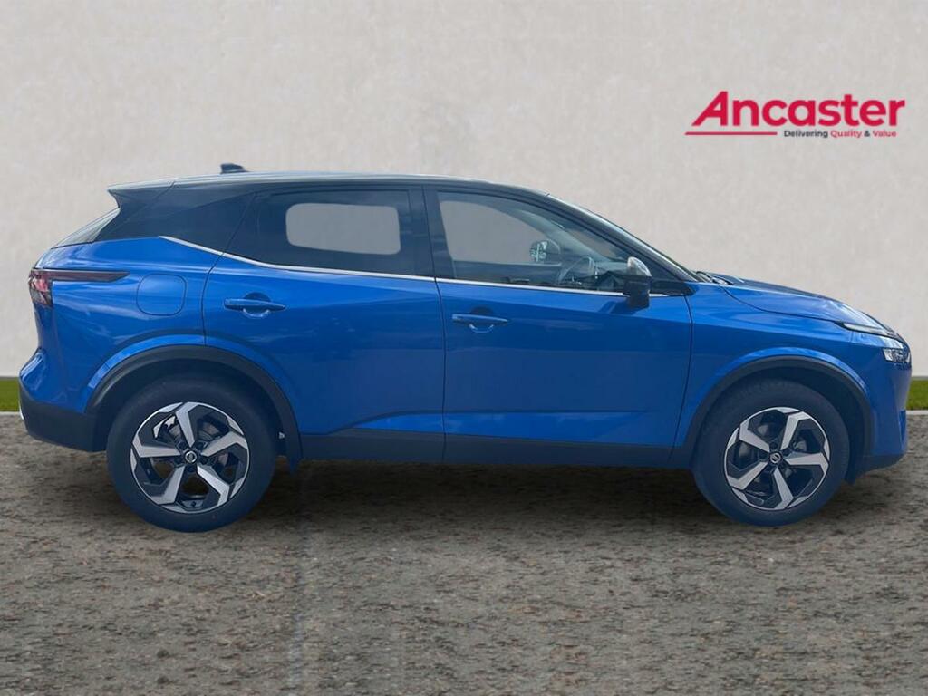 Nissan Qashqai 1.3 Dig-t Mh 158 N-connecta Xtronic LD22VUK Black #2