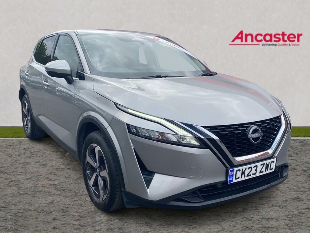 Nissan Qashqai 1.3 Dig-t Mh 158 N-connecta Xtronic Silver