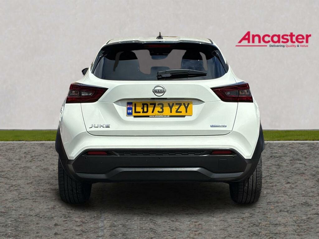 Nissan Juke 1.6 Hybrid Tekna LD73YZY White #4