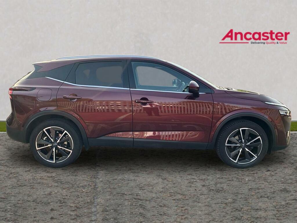 Nissan Qashqai 1.3 Dig-t Mh Tekna DV73AZL Red #2
