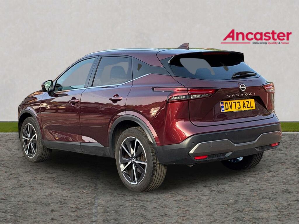 Nissan Qashqai 1.3 Dig-t Mh Tekna DV73AZL Red #5
