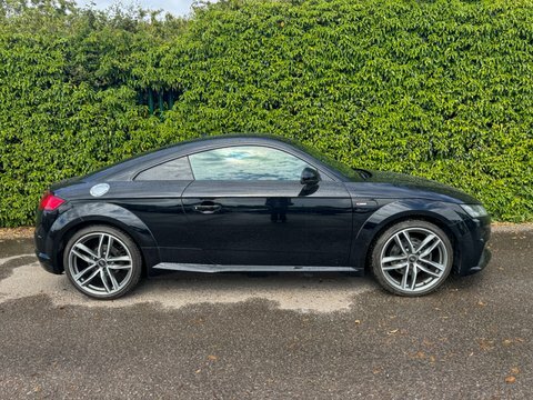 Audi TT 1.8 Tfsi Black FY67HHF Black #4