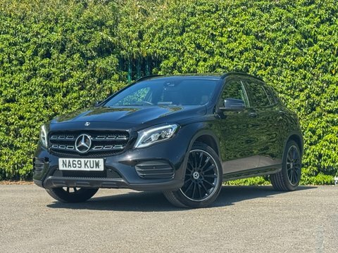Mercedes-Benz GLA Class Gla200 1.6 Amg NA69KUW Black #2