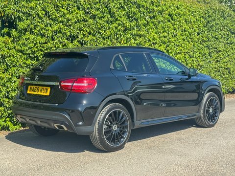 Mercedes-Benz GLA Class Gla200 1.6 Amg NA69KUW Black #4