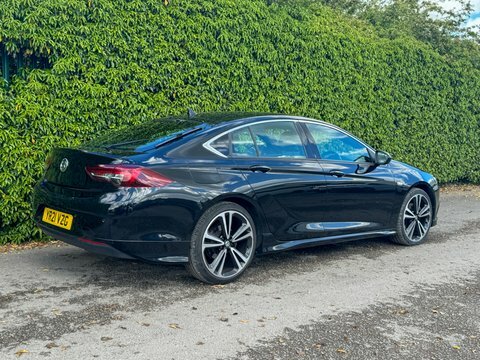 Vauxhall Insignia 2.0 Turbo D Black #3