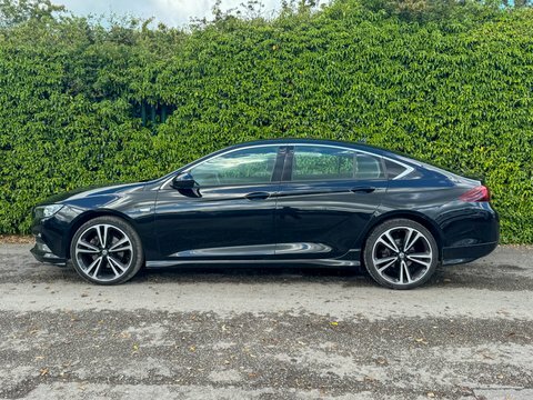 Vauxhall Insignia 2.0 Turbo D Black #5