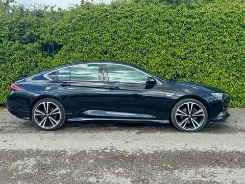 Vauxhall Insignia 2.0 Turbo D Black #4