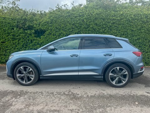 Audi Q4 E Tron 40 S Line YF71ENU Blue #5
