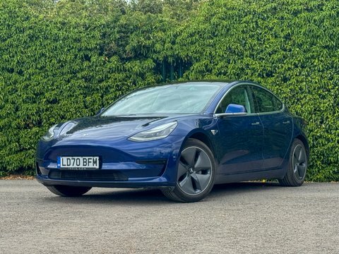 Tesla Model 3 Standard Range Plus Blue