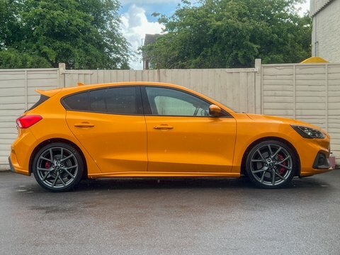 Ford Focus 2.3T Ecoboost St YX69YCT Orange #6