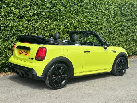 Mini Convertible 1.5 Cooper Sport YD21COR Yellow #4