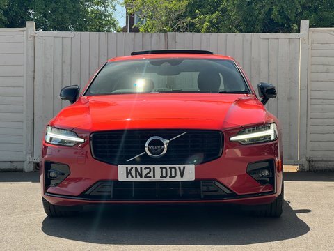 Volvo S60 2.0 B5 Mhev KN21DDV Red #3
