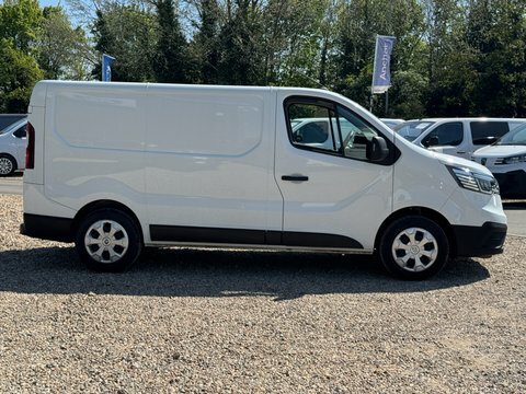 Renault Trafic Swb L1h1 Low WP73MXE White #5