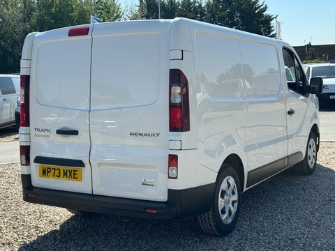 Renault Trafic Swb L1h1 Low WP73MXE White #6