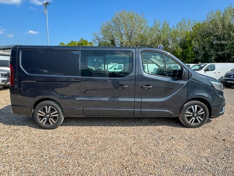 Renault Trafic Crew Cab Grey #4
