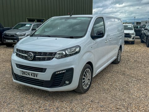 Vauxhall Vivaro Lwb L2h1 Low DN24KBV White #2