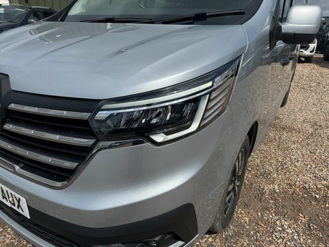 Renault Trafic Crew Cab YT74AUX Grey #4