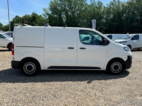 Vauxhall Vivaro Swb L1h1 Low EO71BUW White #5