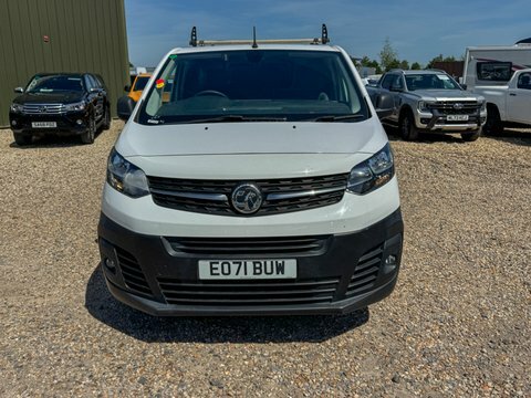 Vauxhall Vivaro Swb L1h1 Low EO71BUW White #3
