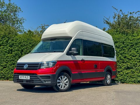 Volkswagen Grand California 600 Camper Red