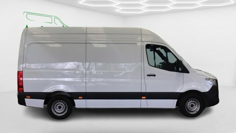 Mercedes-Benz Sprinter Mwb L2h2 KR25LDZ White #3