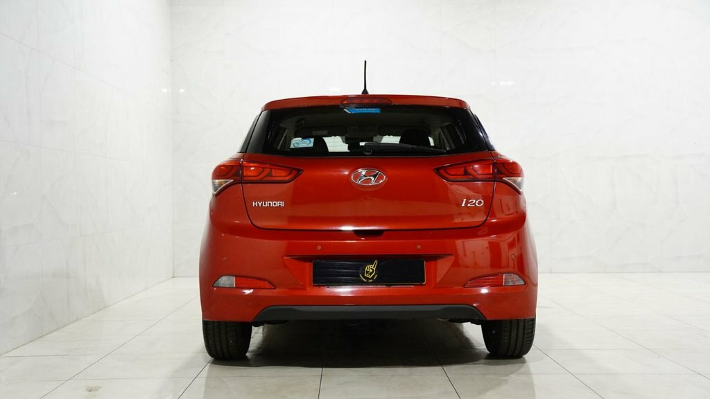 Hyundai I20 Hatchback Red #5